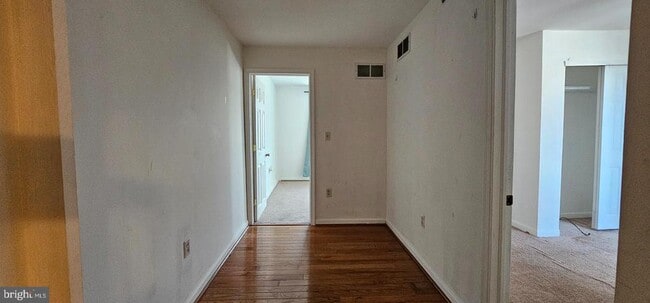 Building Photo - 927 N 6th St