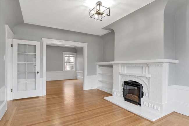 Building Photo - 785 Athens St