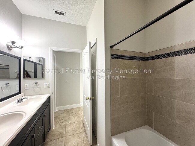 Building Photo - 11273 Moonshine Creek Cir