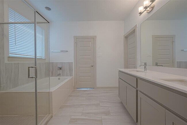 Building Photo - 29326 Red Rocks Pk Dr