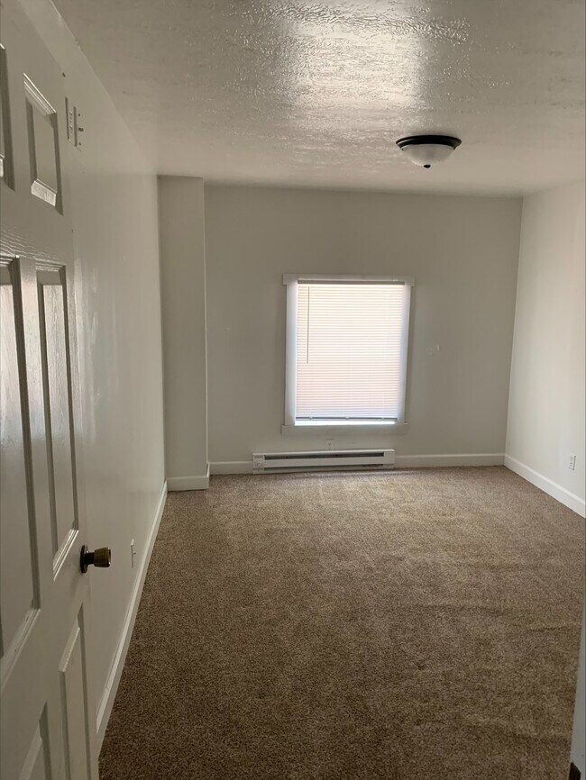 Building Photo - 3110 S Pershing Dr