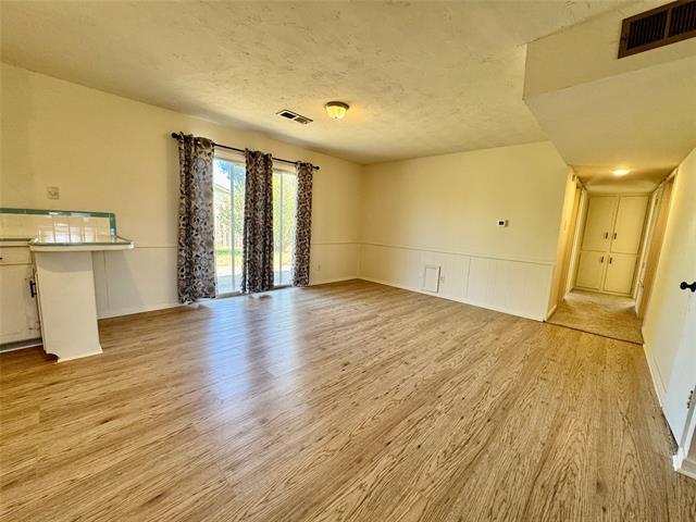 Building Photo - 4101 Lenore Dr