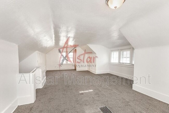 Building Photo - 458 Hillwood Dr