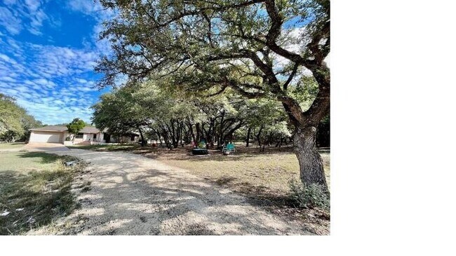 Building Photo - 1045 Hidden Hills Dr