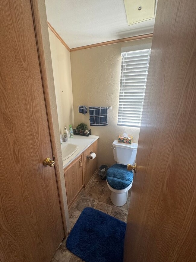Building Photo - 2 Bed 2 Bath FURNISHED home!