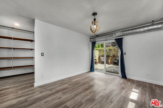 Building Photo - 164 63rd Ave