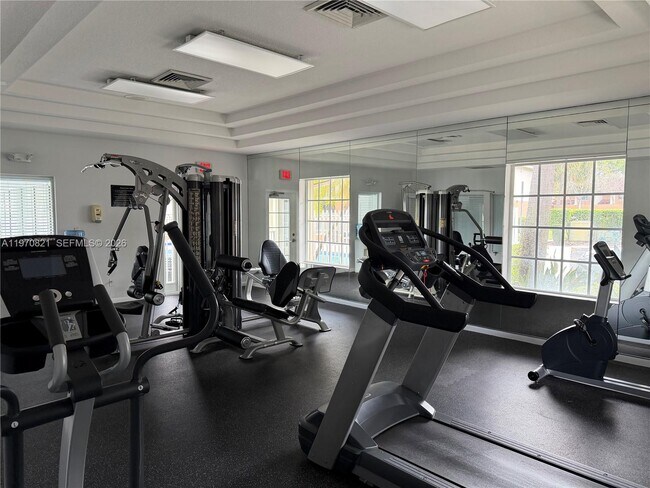 Building Photo - 882 NW 92nd Ave