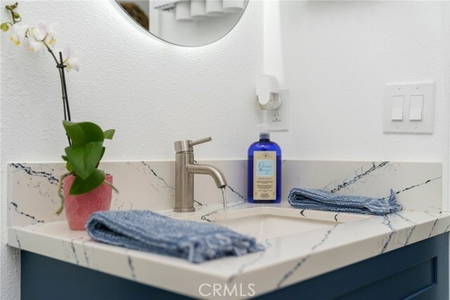 Building Photo - 329 E Lanzit Ave