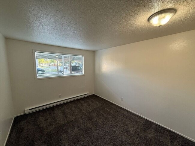 Building Photo - 3808 Iberis St NE