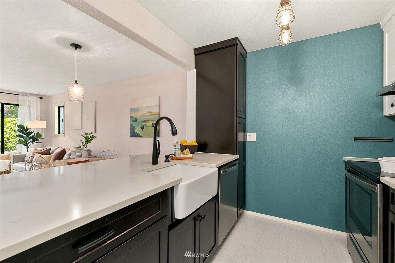 Staging - Kitchen 4 - 1740 NE 86th St