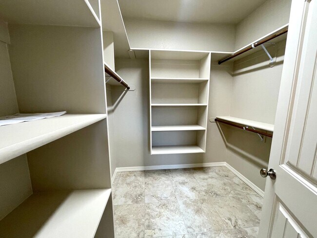 Building Photo - 2022 Construction 3 Bedroom Home in Southe...