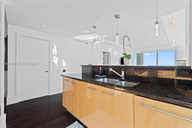 Building Photo - 6799 Collins Ave