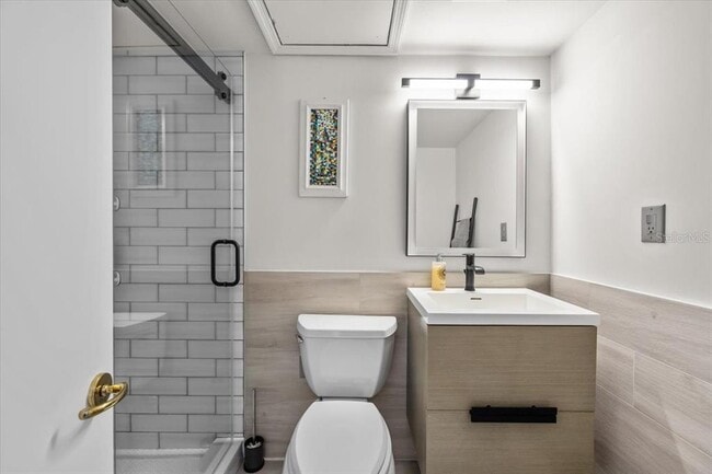 Building Photo - 2903 W Bay Ct Ave