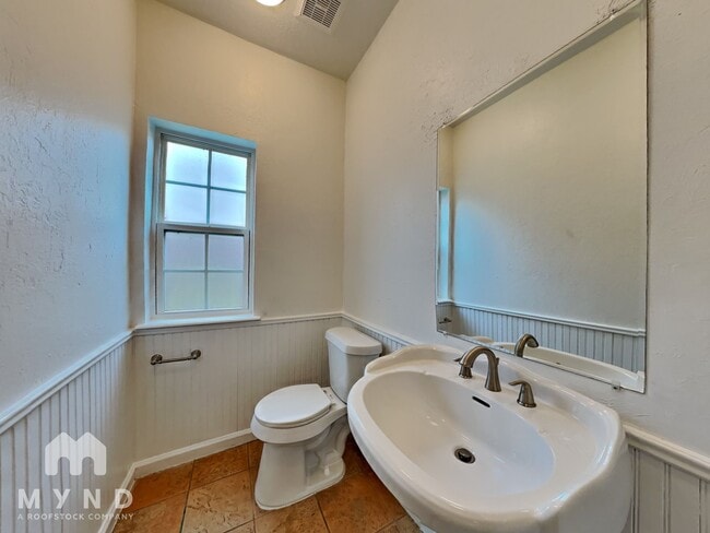 Building Photo - 4334 Egret Dr