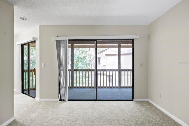 Building Photo - 14 Oakmont Ct