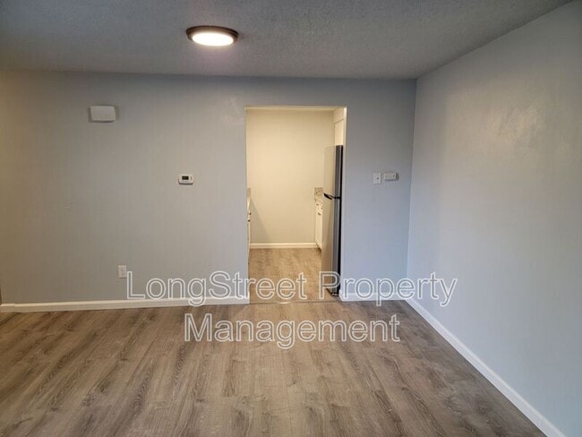 Building Photo - 3286 NE Lancaster St