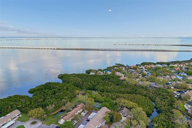 Building Photo - 607 Bough Ave