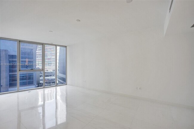 Building Photo - 300 Biscayne Blvd Way