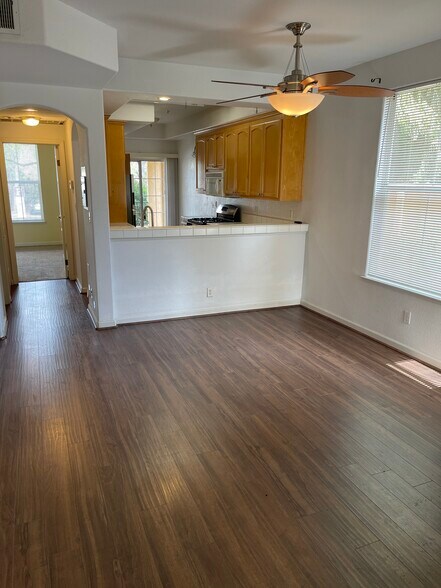 Building Photo - 375 Hope St