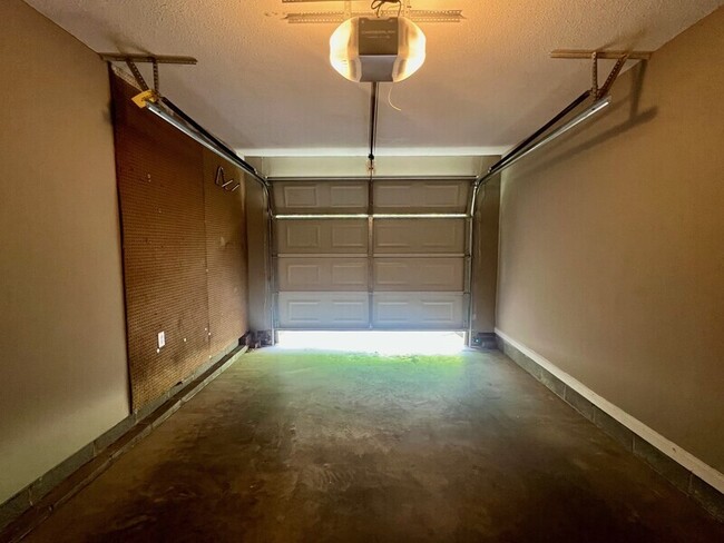 Building Photo - 8410 Cullingford Ln