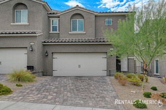 Building Photo - AVAILABLE NOW!! Gated Community Townhome 4...