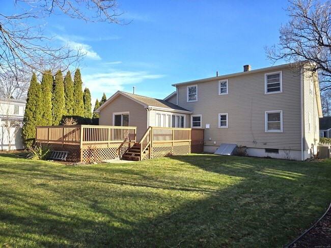 Building Photo - 36 Tina Cir