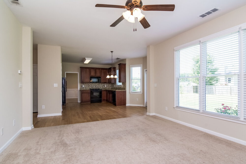 Building Photo - 2400 Chandler Grove Dr