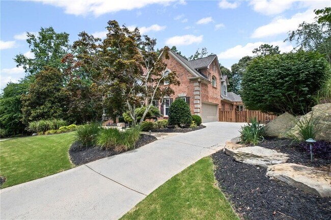 Building Photo - 710 Weybridge Pl