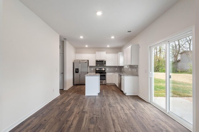 Building Photo - 5513 English Holly Wy