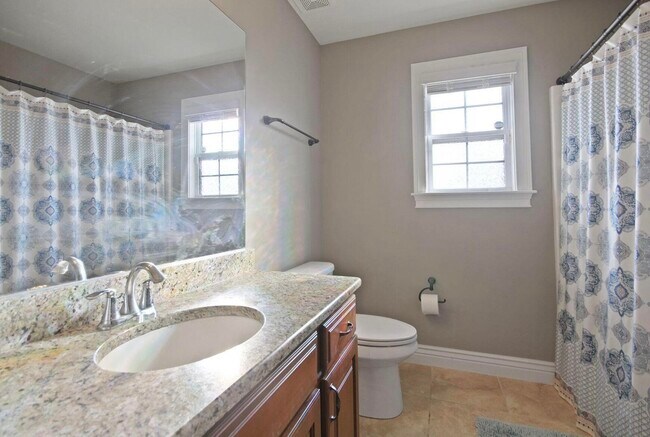 Building Photo - 1908 Lasso Cir