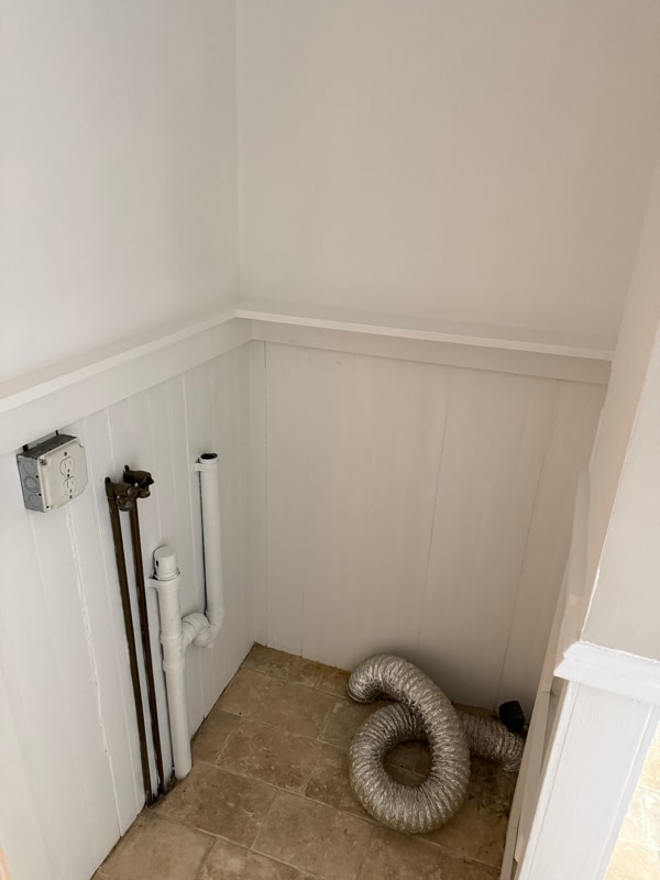 Building Photo - 310 Main St