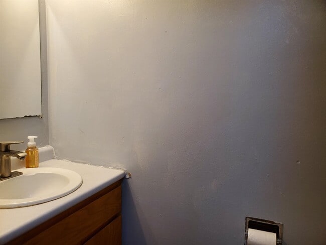 Building Photo - 2421 Adler Cir