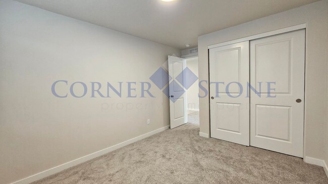 Building Photo - Brand New Home in Nampa!