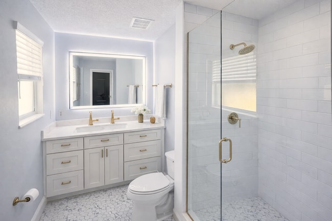 Building Photo - 2563 S Peninsula Dr