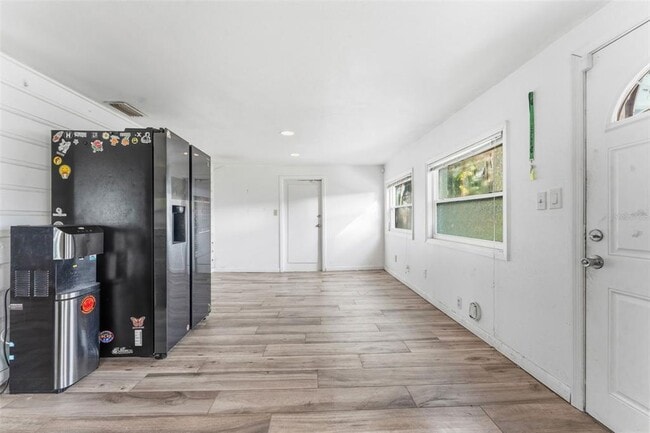 Building Photo - 8010 Riverview Dr