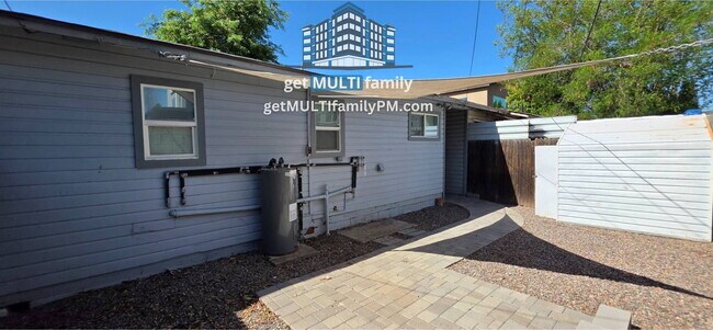 Building Photo - 3926 E Earll Dr