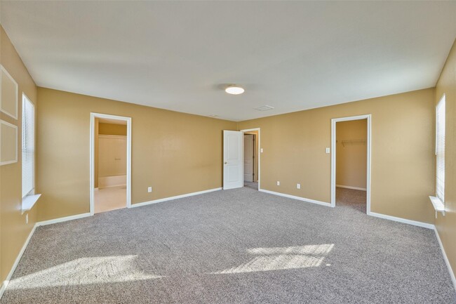 Building Photo - 3022 Swift Brook Glen Way