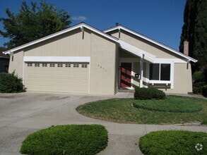 Building Photo - 4670 Holycon Cir
