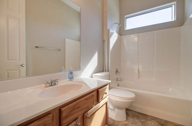 Building Photo - 4120 E Donato Dr