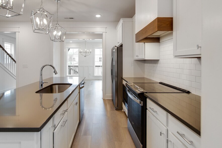 Building Photo - 226 Sounder Cir