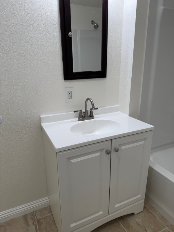 Building Photo - 16645 Valencia Ave