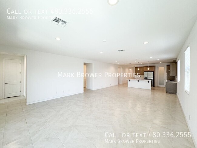 Building Photo - 72 S 157th Ln