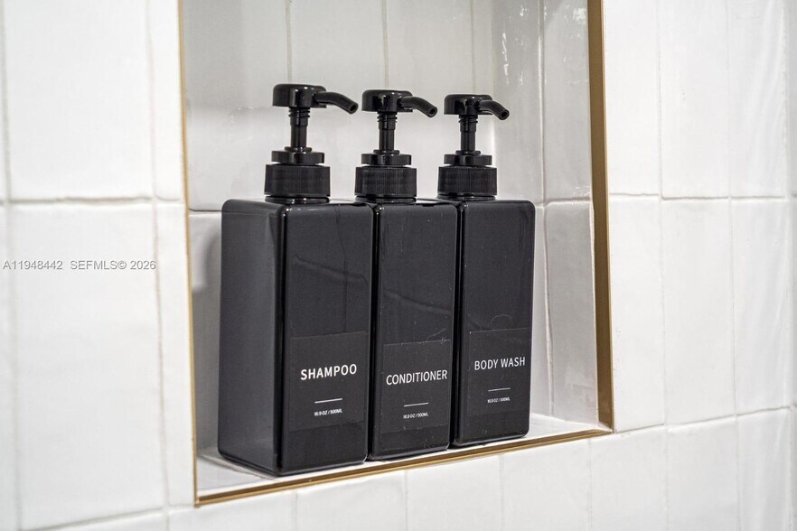 Building Photo - 159 NE 6th St