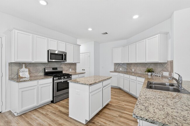 Building Photo - 5402 Still Creek Ranch Dr