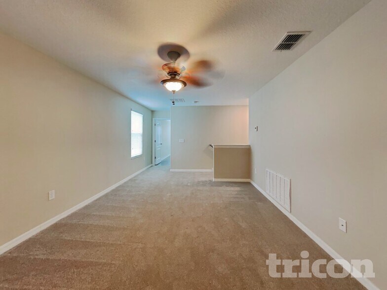 Building Photo - 13702 Lakemont Dr