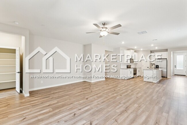 Building Photo - 10281 North 115th Avenue