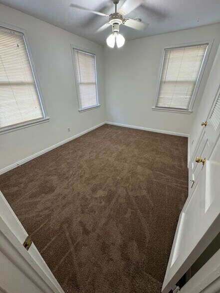 Building Photo - 74 E 59th St