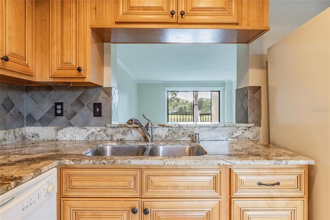 Building Photo - 13618 Greenfield Dr