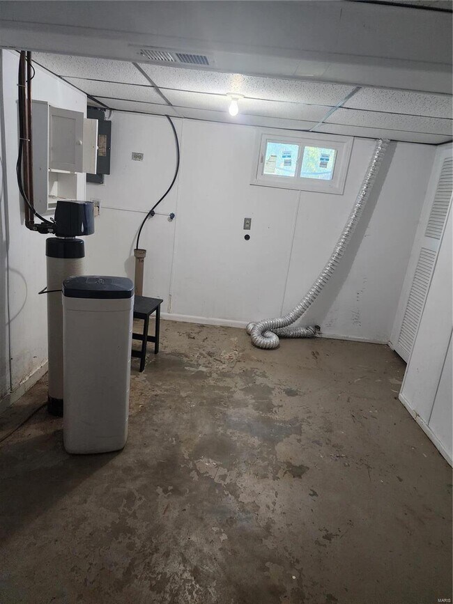 Building Photo - 2332 Viminal Ct