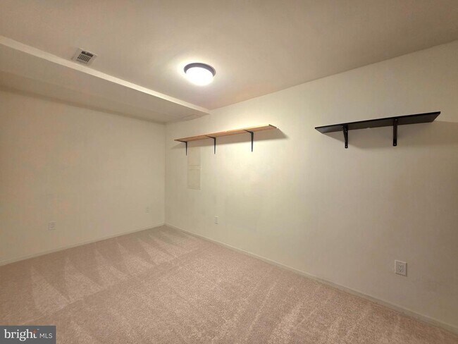 Building Photo - 5939 Heatherwood Ct